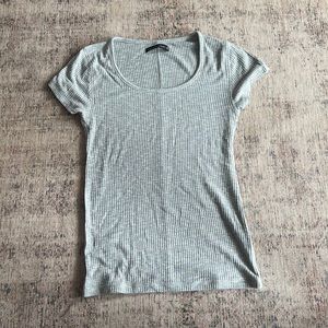 silver abercrombie & fitch t-shirt, very soft